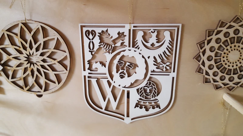 Ażurowa dekoracja — Herb Wrocławia, wykonanie meblobud.pl